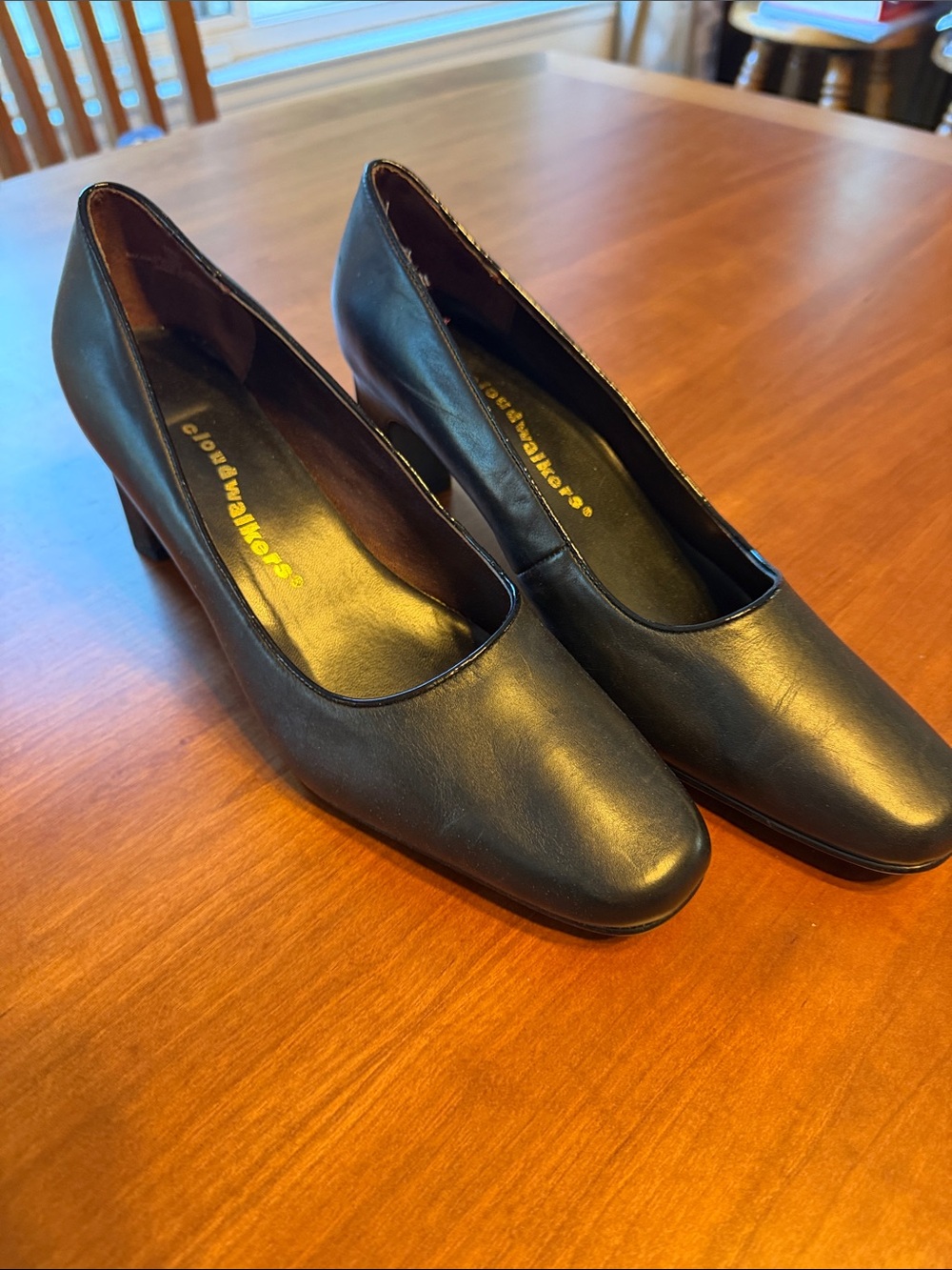 cloudwalkers Black Leather Mid Heel Pumps size 10